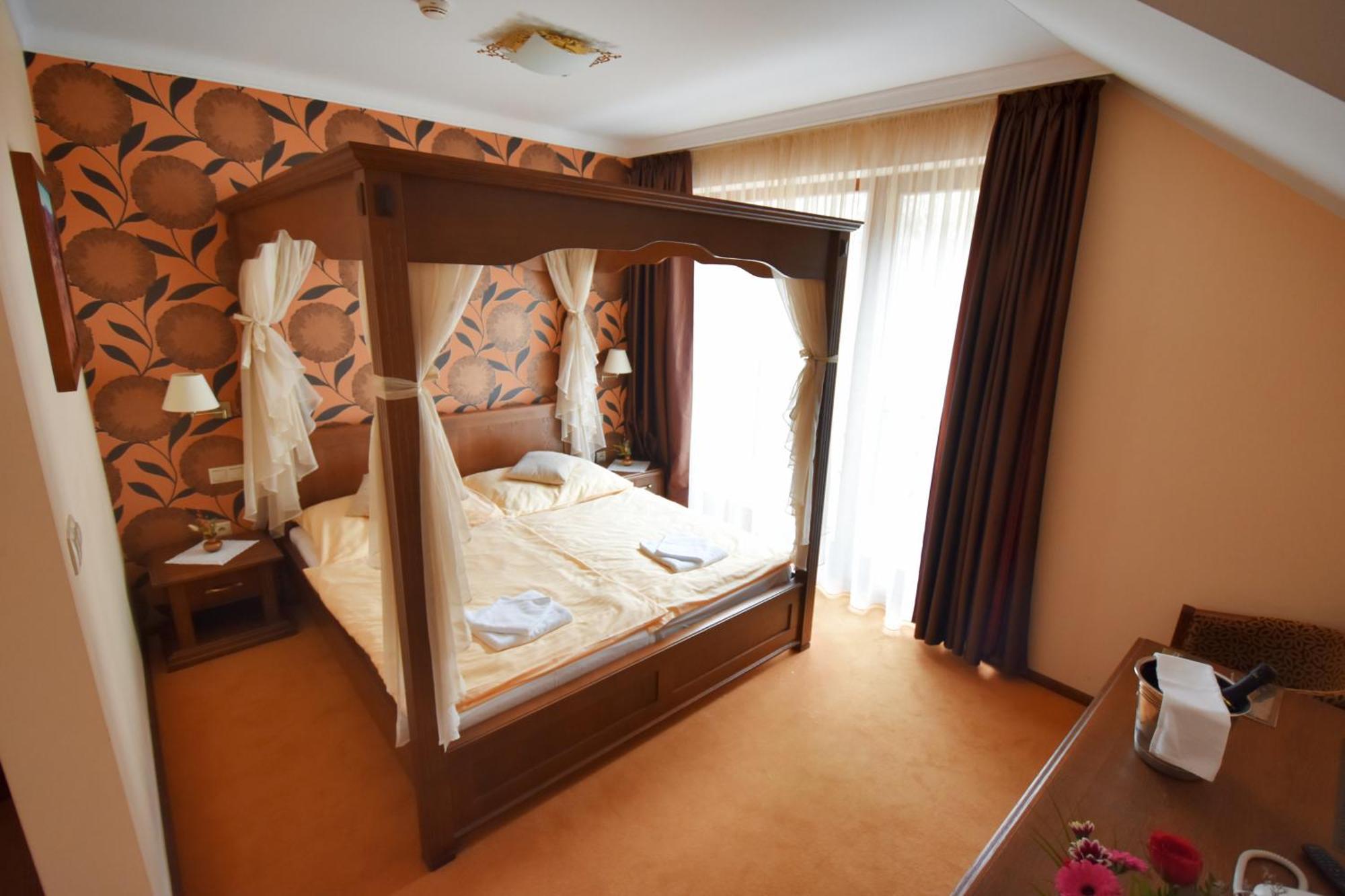 Country Saloon Bela Otel Oda fotoğraf