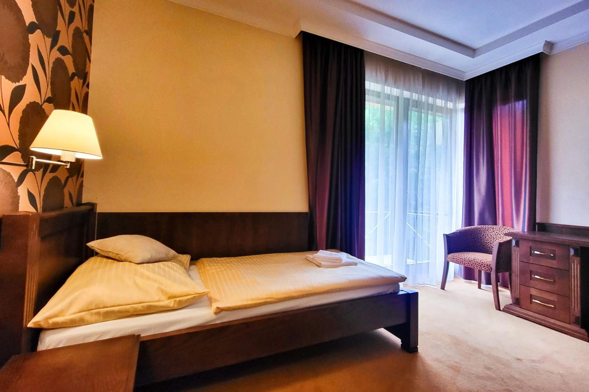 Country Saloon Bela Otel Oda fotoğraf