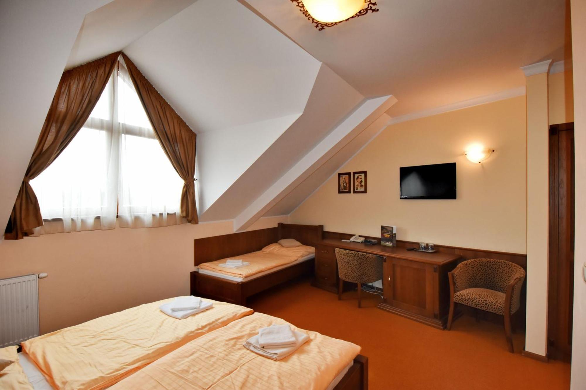 Country Saloon Bela Otel Oda fotoğraf