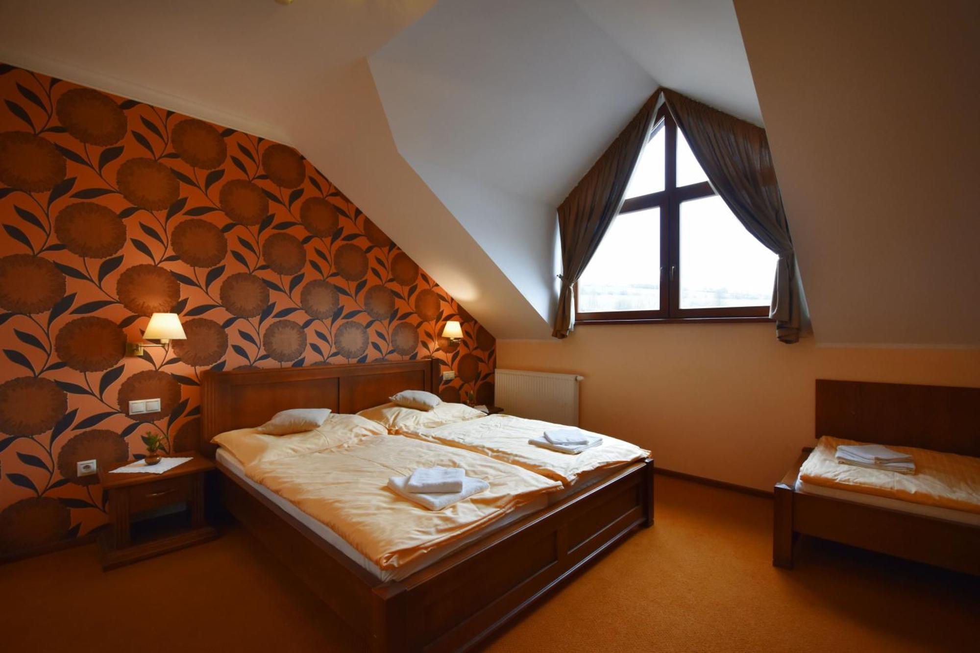 Country Saloon Bela Otel Oda fotoğraf